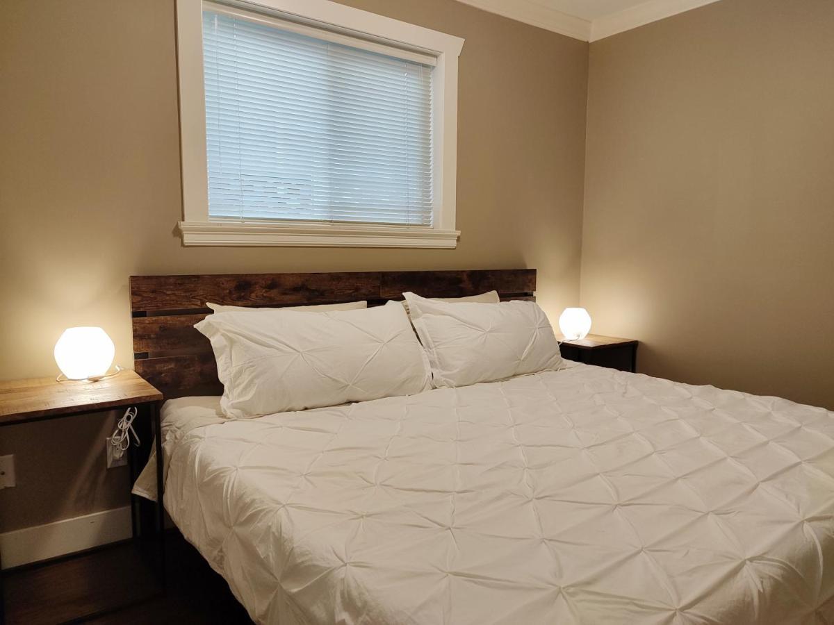 Private Suite W King Bed, Ground Level, Naturally Bright Vancouver Extérieur photo